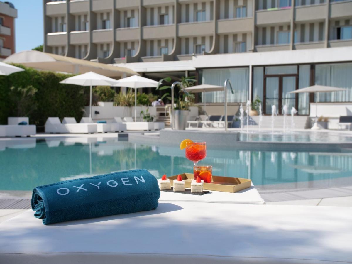 Oxygen Lifestyle Hotel Viserbella di Rimini المظهر الخارجي الصورة